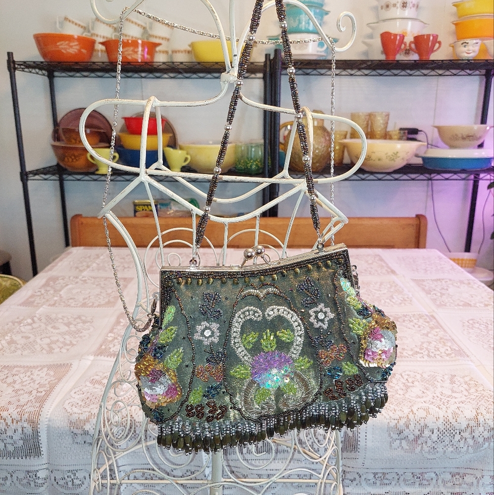 Vintage olive beaded tassel floral clutch